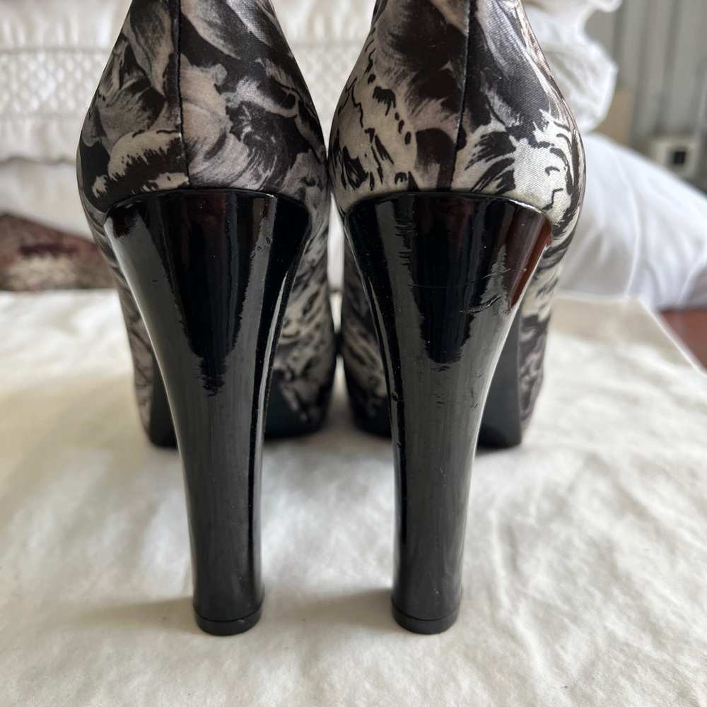 Nine West Black Multi Color Floral Platform Heels… - image 3